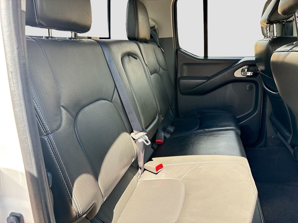 Used 2020 White Nissan PRO-4X image 27
