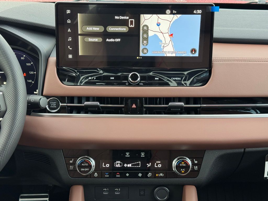2025 Mitsubishi Outlander SEL photo 18