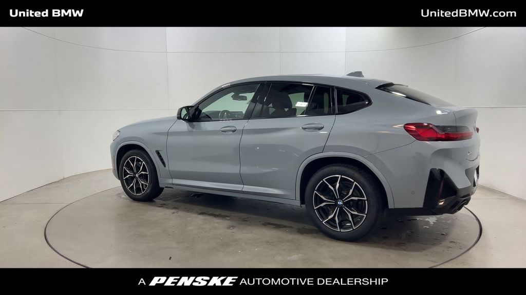 Thumbnail: 2024 BMW X4 - 6