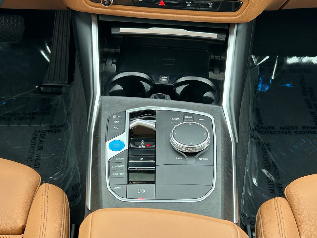 Thumbnail: 2023 BMW i4 - 27