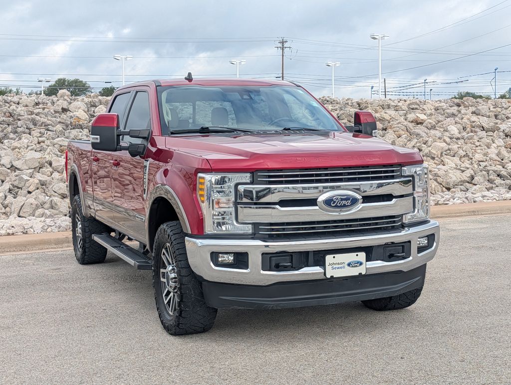 Ruby Red Metallic Tinted Clearcoat 2019 Ford F-250 Super Duty Lariat Crew Cab 4WD Pickup Truck Four-Wheel Drive 6-Speed Automatic