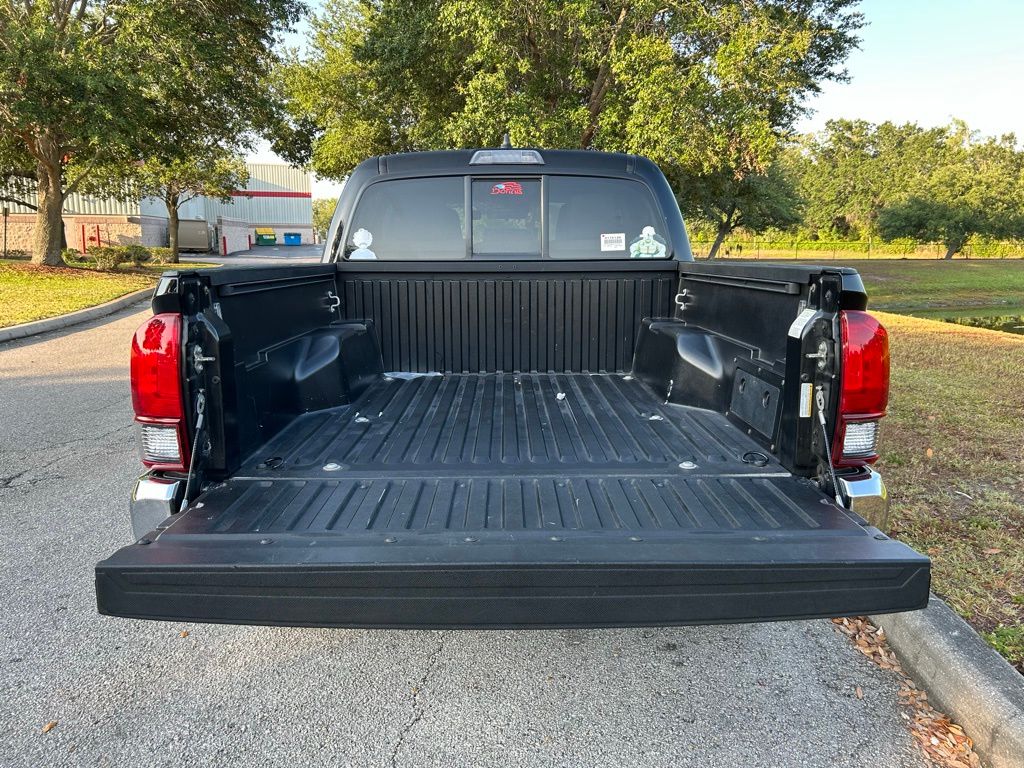 2020 Toyota Tacoma SR 10