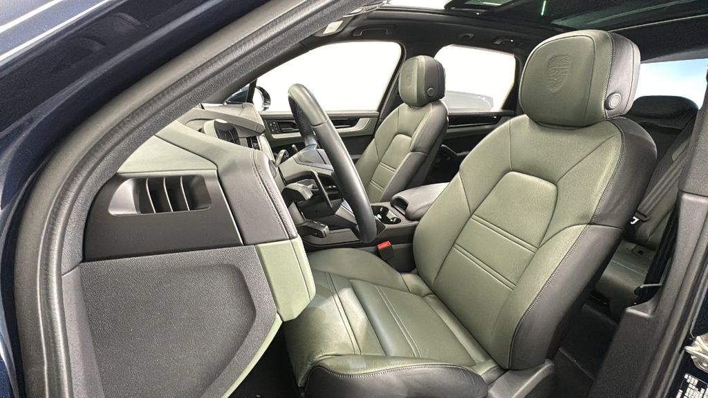 2024 Porsche Cayenne E-Hybrid 5