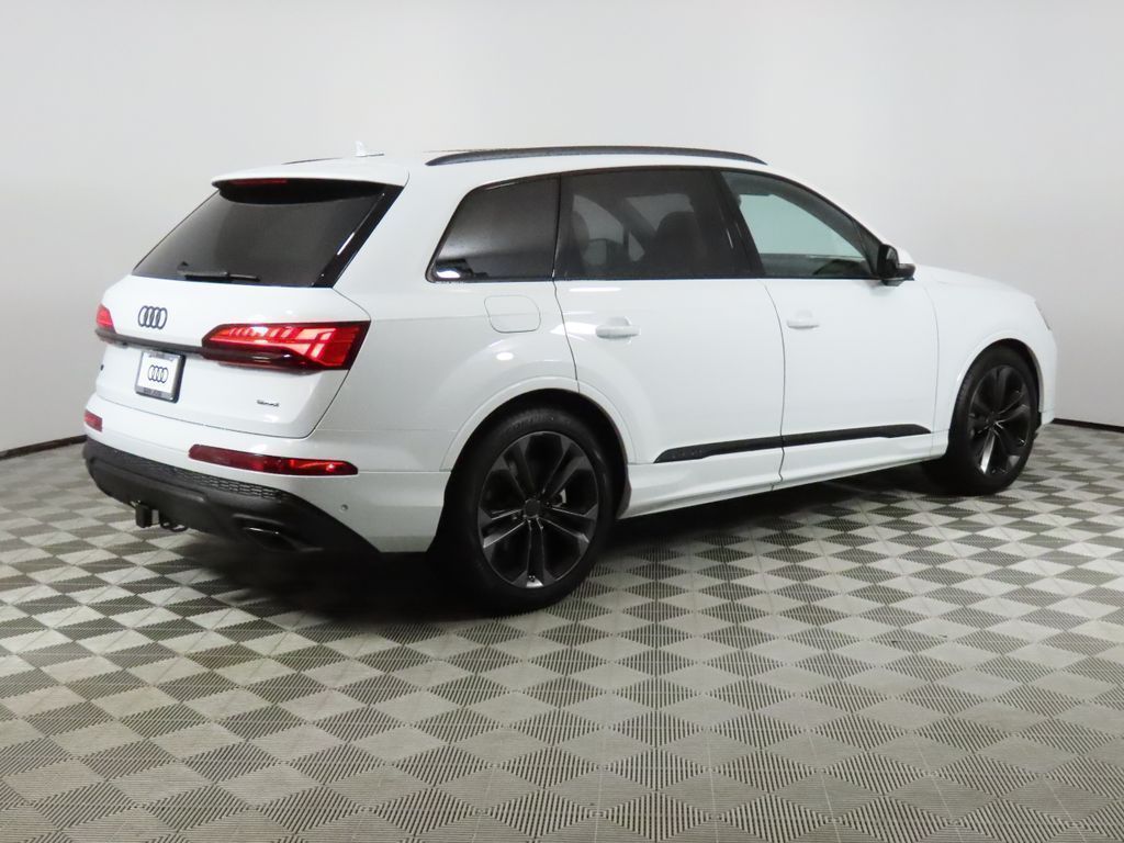 Thumbnail: 2026 Audi Q7 - 5