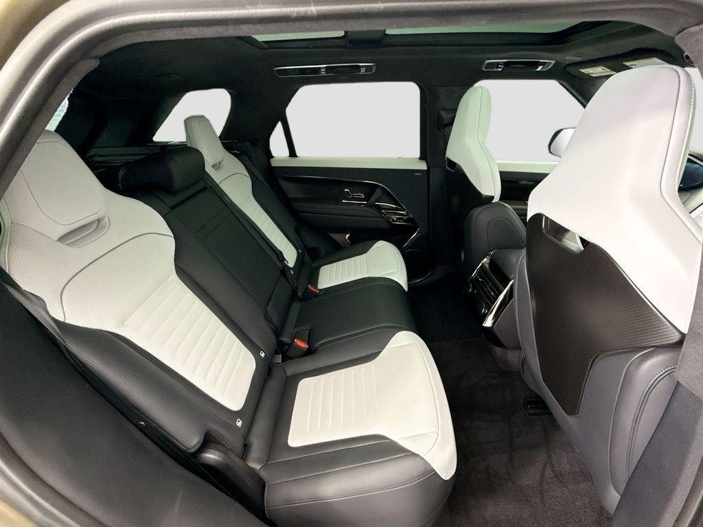 Thumbnail: 2024 Land Rover Range Rover Sport - 21