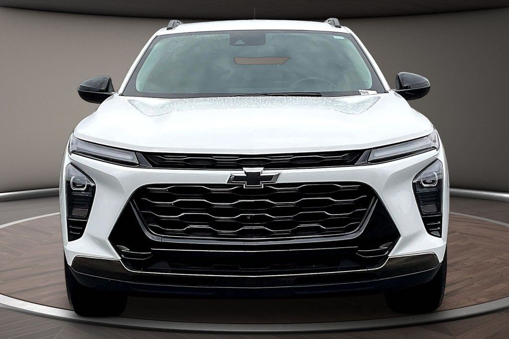 Used 2024 Chevrolet Trax SUV
