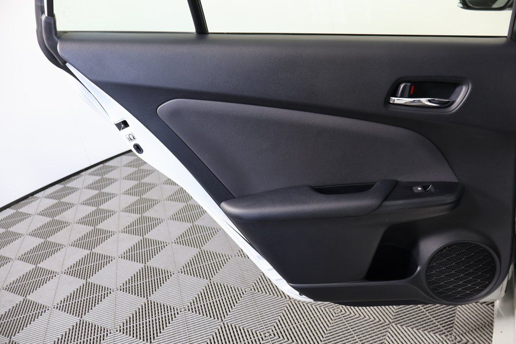 Thumbnail: 2016 Toyota Prius - 13