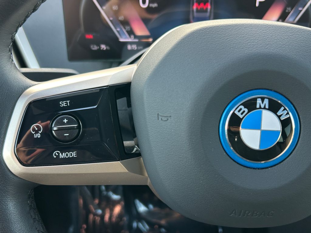 Thumbnail: 2023 BMW iX - 19