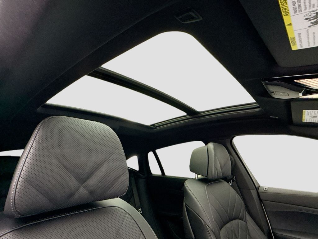 Thumbnail: 2025 BMW X6 - 17