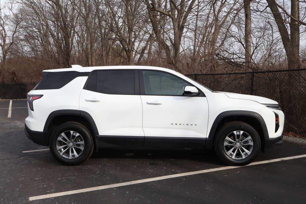 Thumbnail: 2025 Chevrolet Equinox - 11