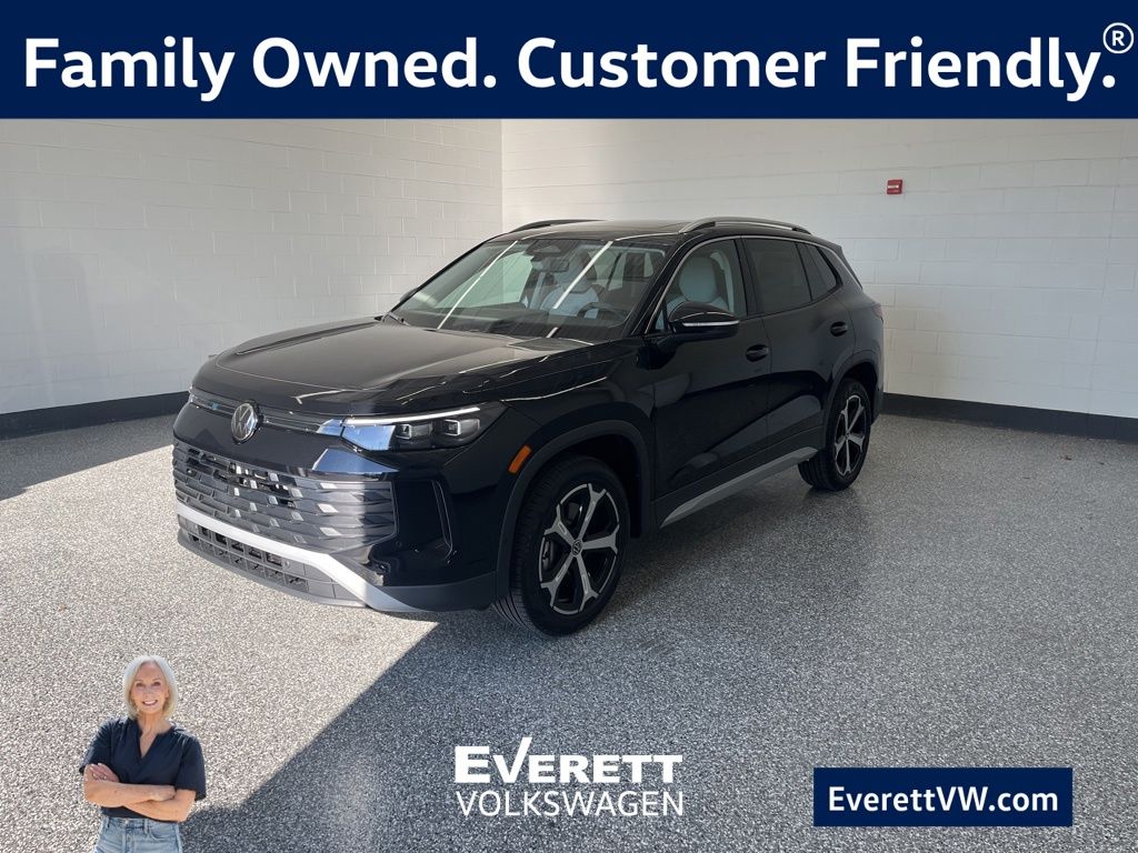 Deep Black Pearl 2026 Volkswagen Tiguan SUV / Crossover All-Wheel Drive 8-Speed Automatic