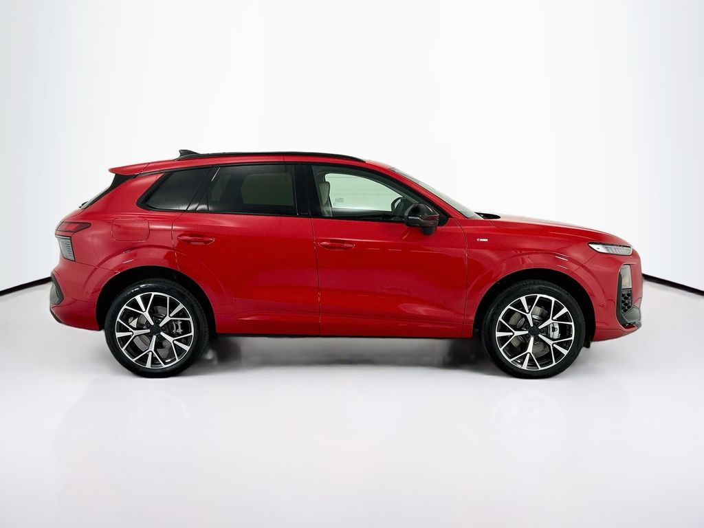 Thumbnail: 2026 Audi Q3 - 4