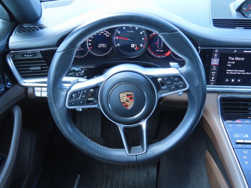 Thumbnail: 2020 Porsche Panamera - 6