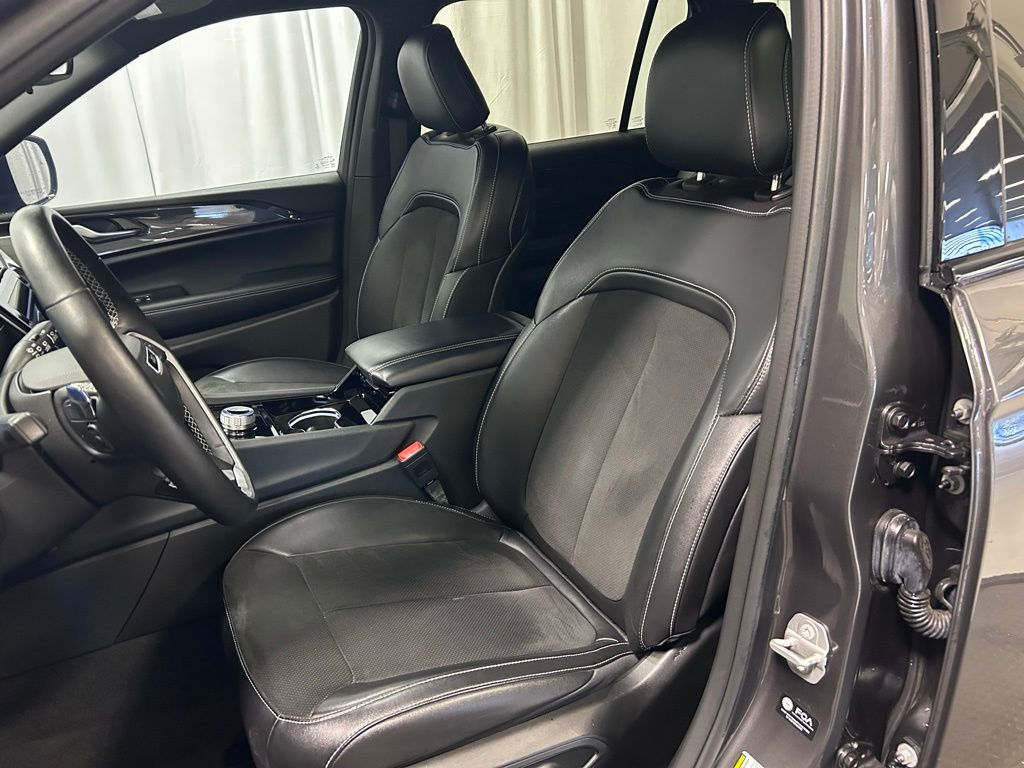 used 2022 Jeep Grand Cherokee L car, priced at $32,899