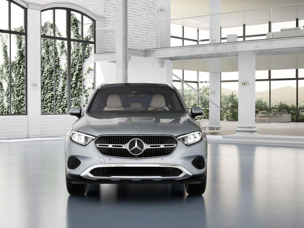 2025 Mercedes-Benz GLC GLC 300 7