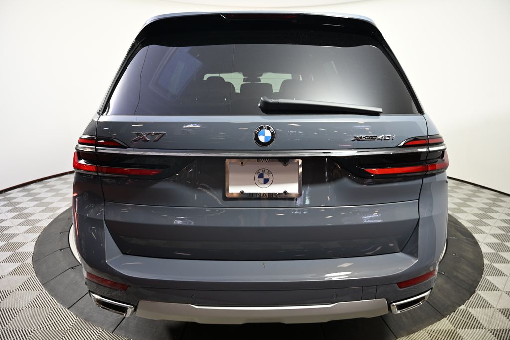 2025 BMW X7 xDrive40i 4