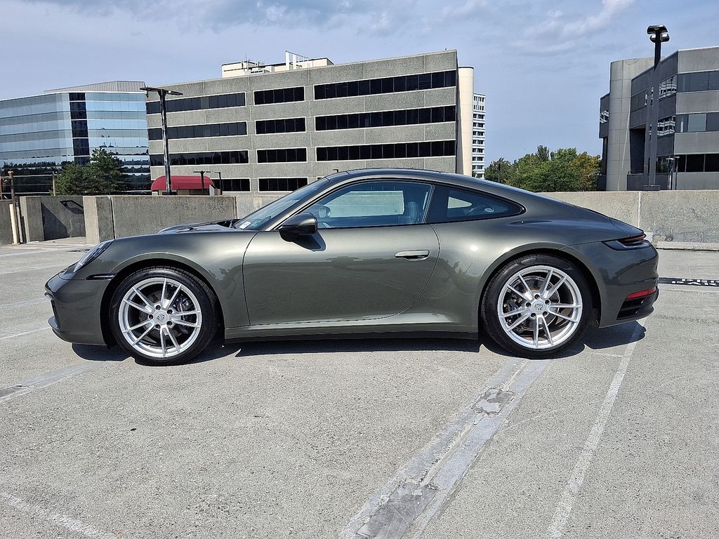 Thumbnail: 2022 Porsche 911 - 2