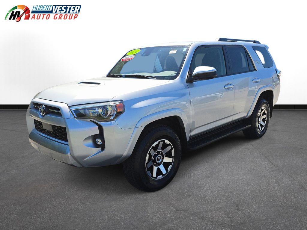 2024 Toyota 4Runner TRD Off-Road photo 2