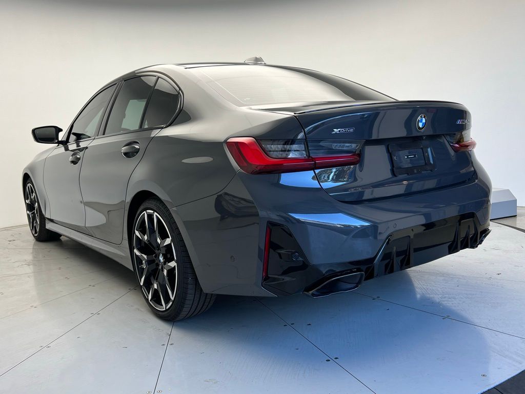 Thumbnail: 2025 BMW 3 Series - 4