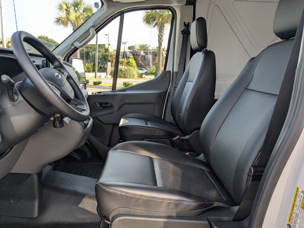 2025 Ford Transit-250 Cargo Van 