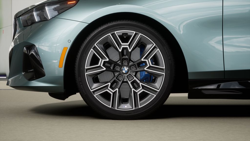 Thumbnail: 2026 BMW i5 - 32