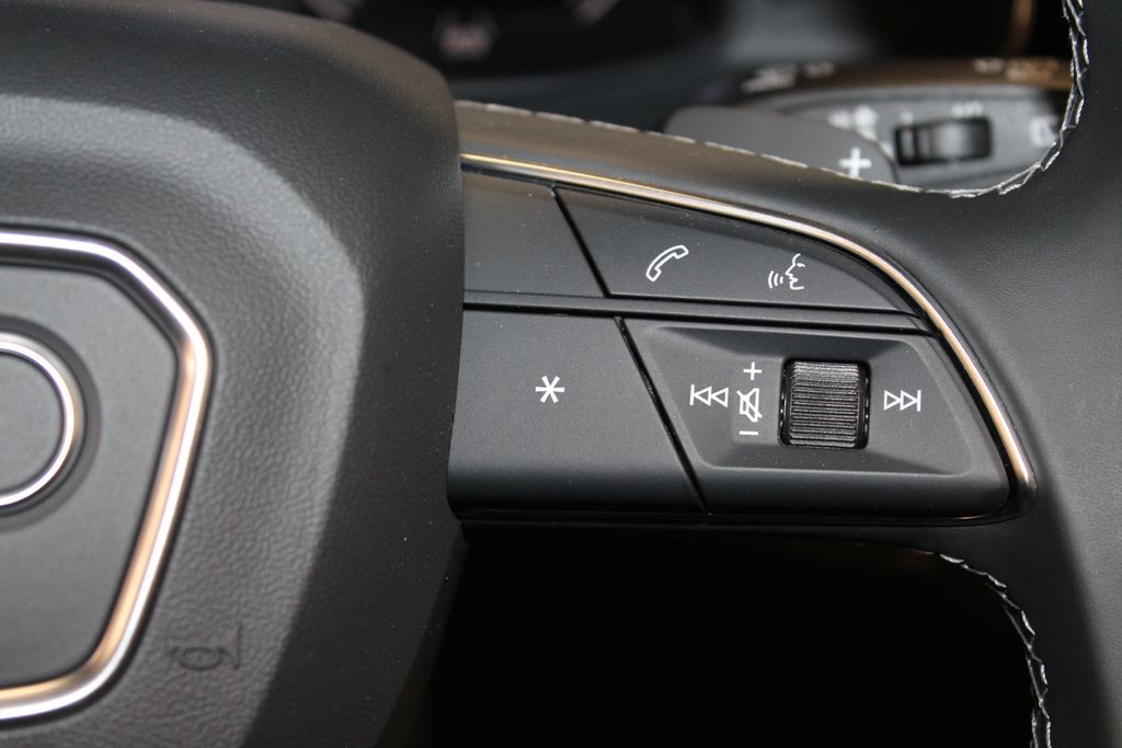 Thumbnail: 2026 Audi Q7 - 32