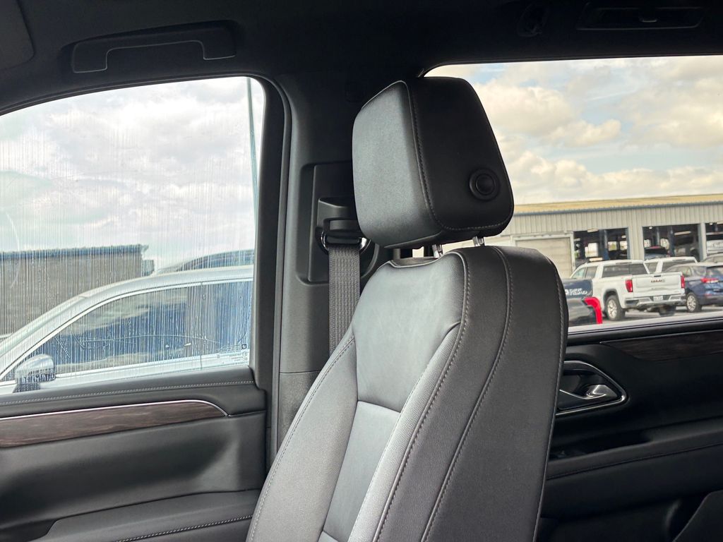 Used Car 2024 Chevrolet Suburban  Z71 For Sale Under $70,000 In Austin, Texas