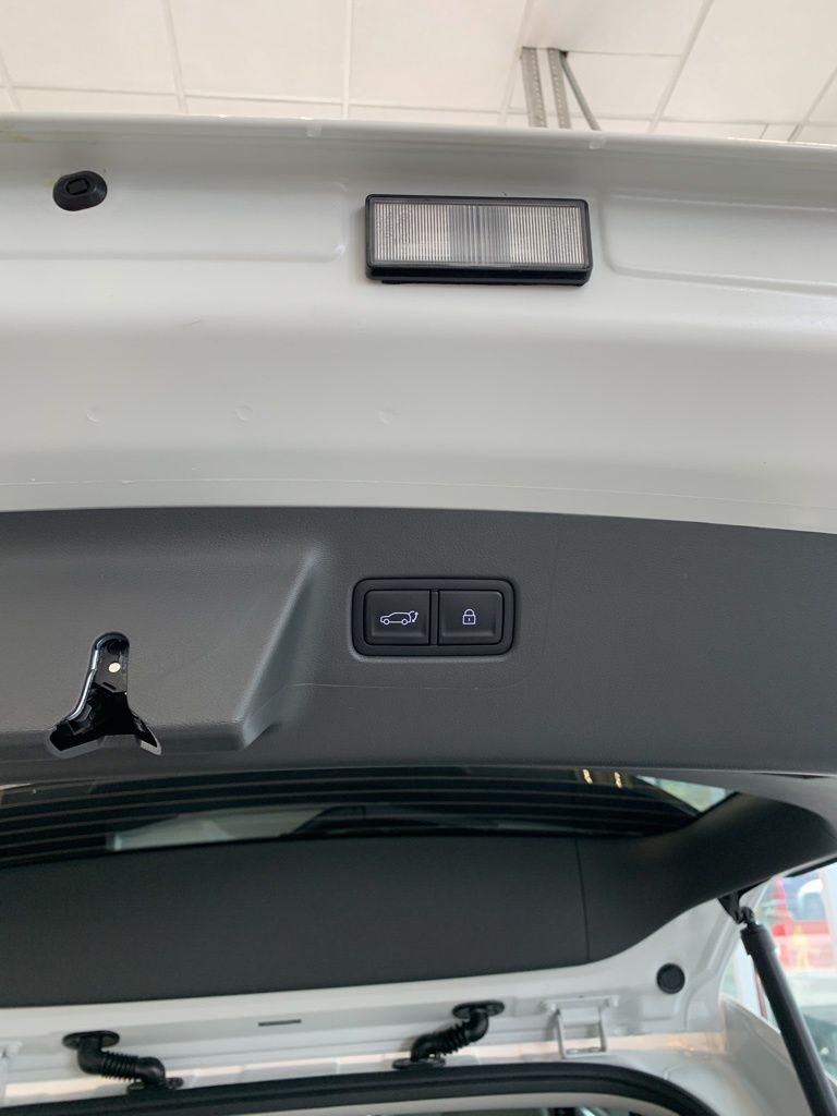 New 2026 White Hyundai SEL image 15