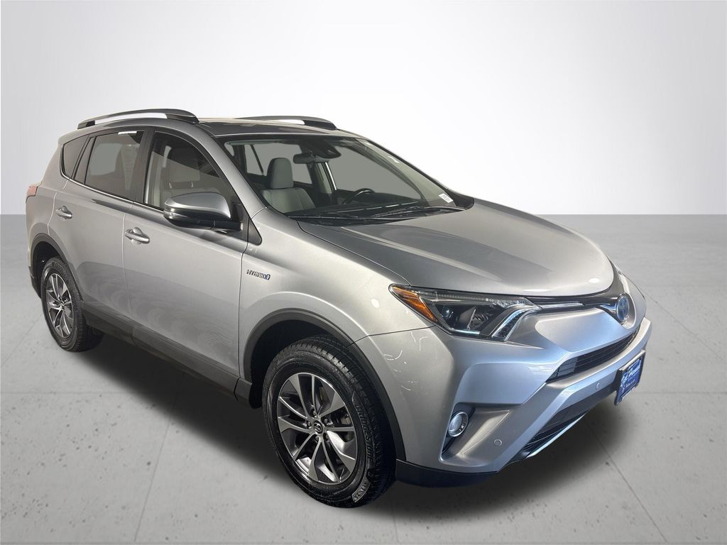 2017 Toyota RAV4 Hybrid XLE