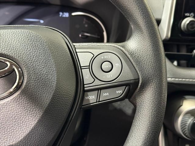 Thumbnail: 2025 Toyota RAV4 - 24