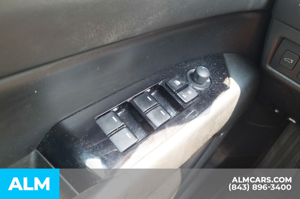 Used 2021 Blue Mazda Touring image 14