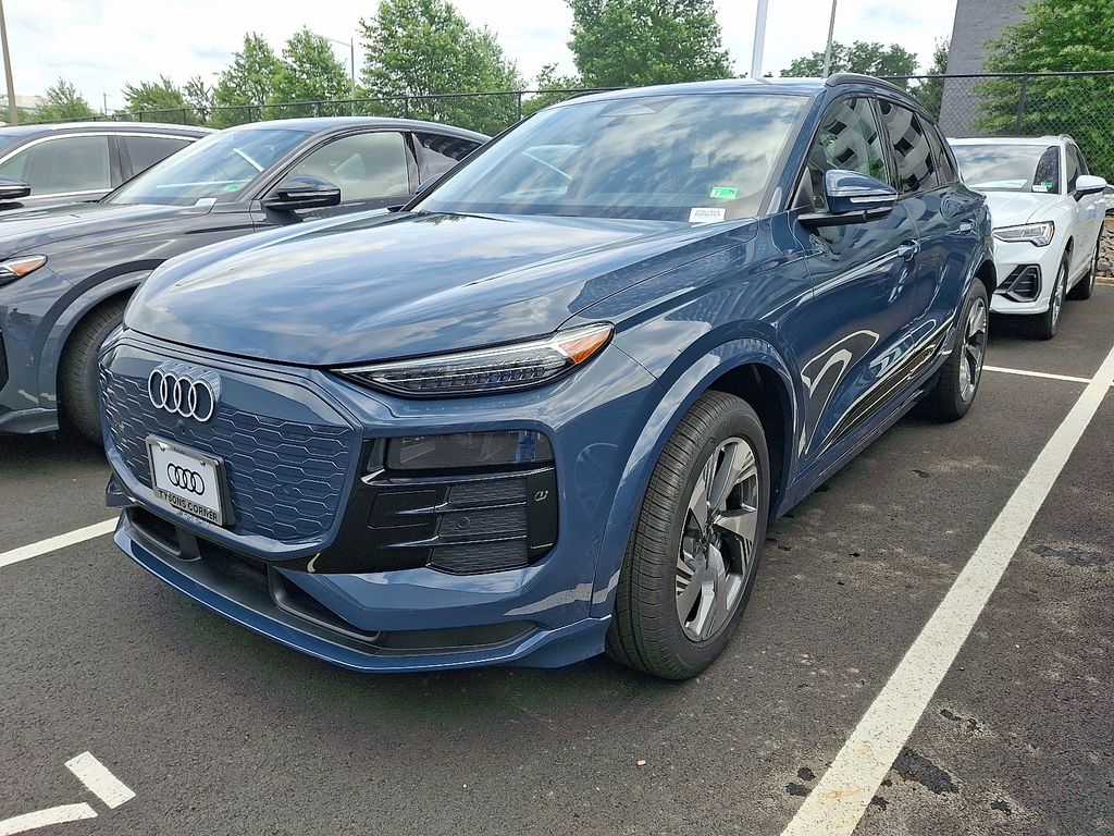 Thumbnail: 2025 Audi Q6 e-tron - 1