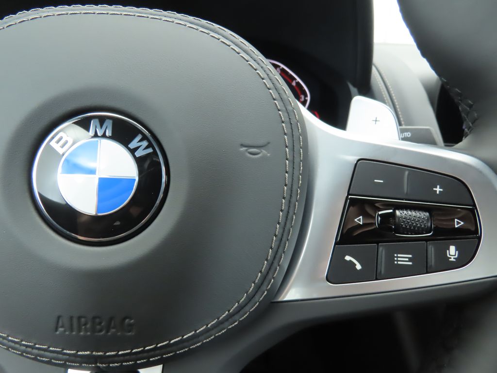 Thumbnail: 2026 BMW 8 Series - 12