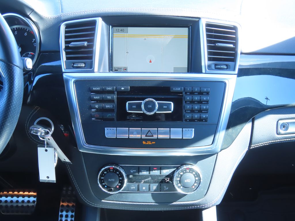 Thumbnail: 2013 Mercedes-Benz M-Class - 8