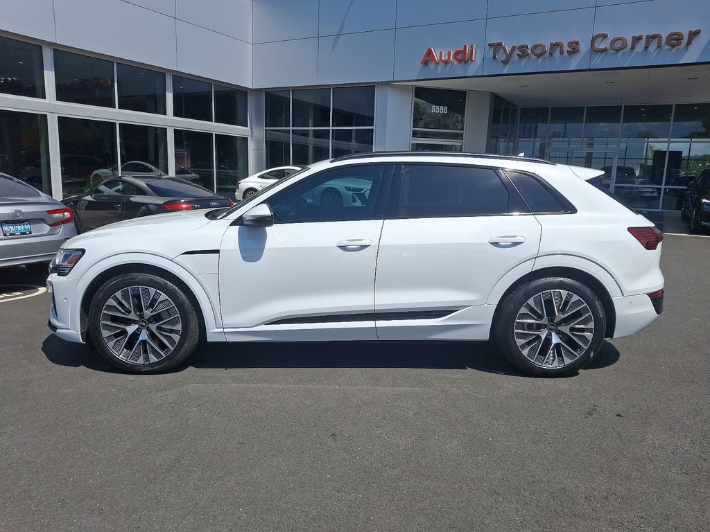 2024 Audi Q8 e-tron Premium Plus 7