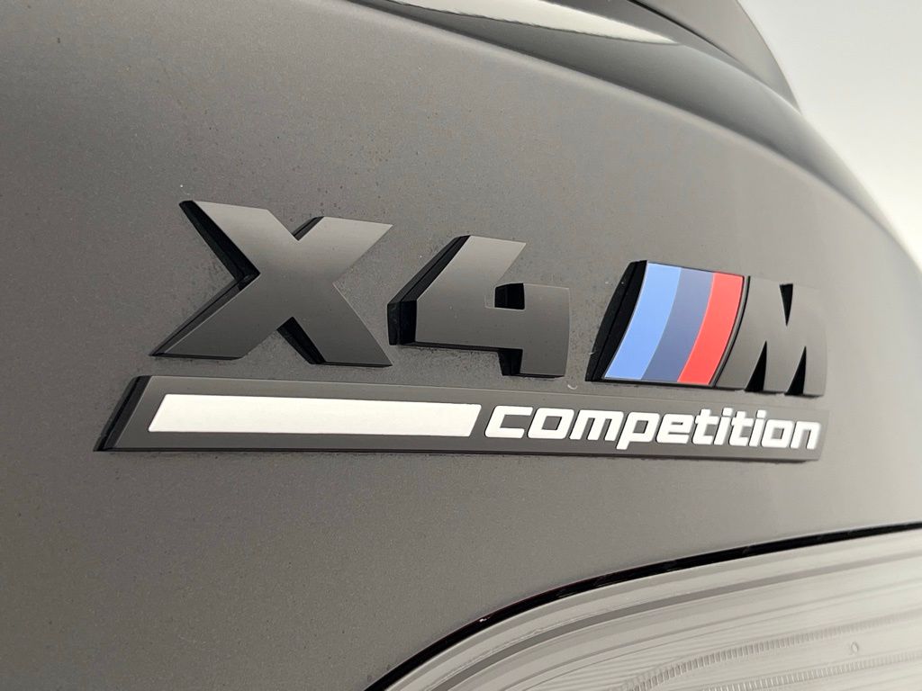 Thumbnail: 2024 BMW X4 - 25