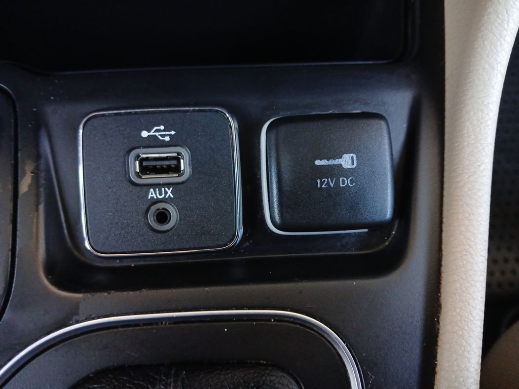 Used Car 2019 Jeep Cherokee  Latitude For Sale Under $12,000 In Austin, Texas