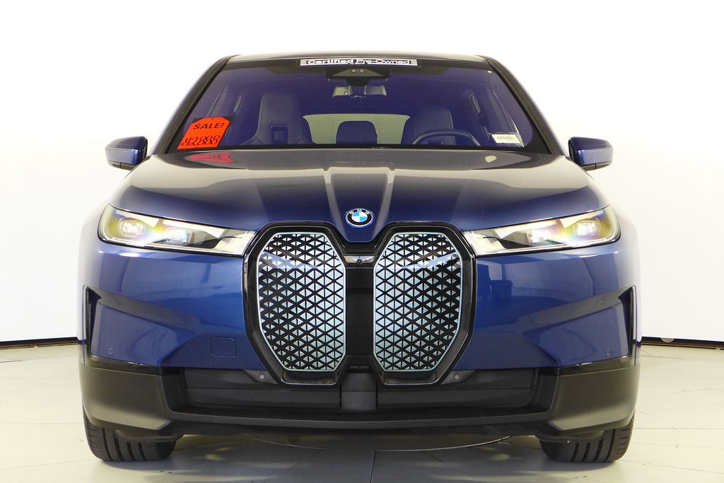 Thumbnail: 2023 BMW iX - 3