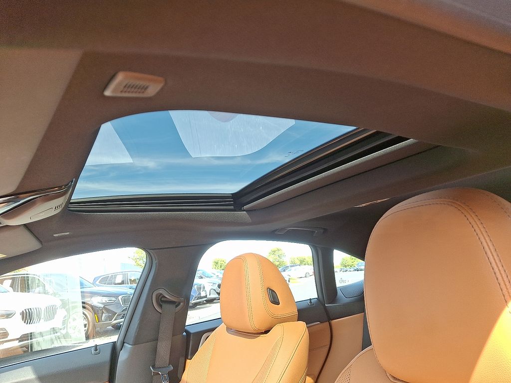 Thumbnail: 2024 BMW 4 Series - 15