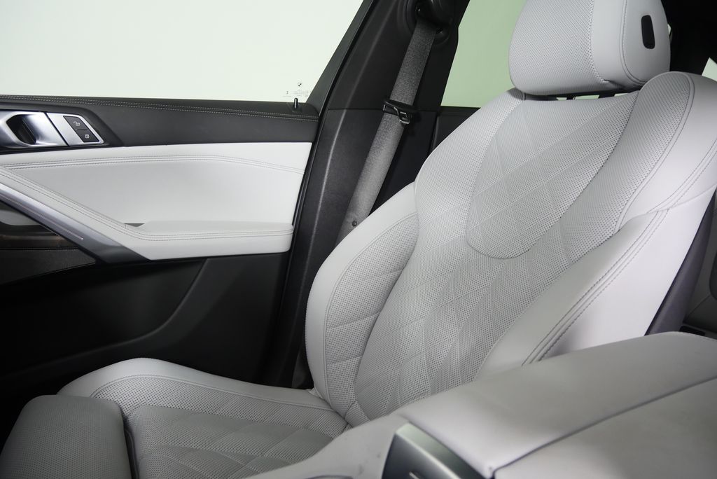 Thumbnail: 2024 BMW X6 - 25