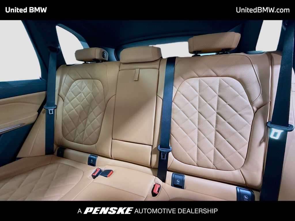 Thumbnail: 2026 BMW X5 - 13