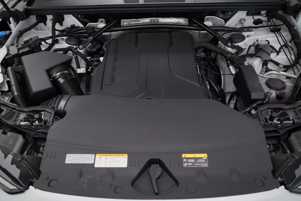 Thumbnail: 2025 Audi Q5 - 12