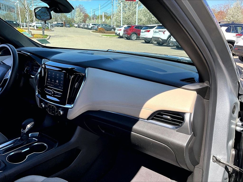 2023 Chevrolet Traverse — photo 13
