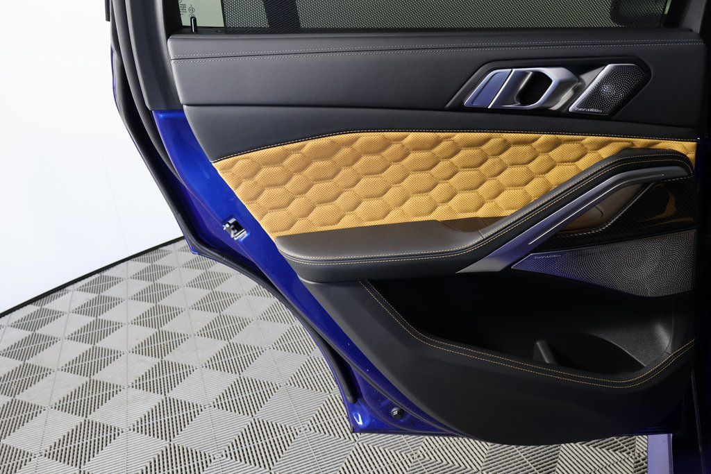 Thumbnail: 2025 BMW X6 - 13