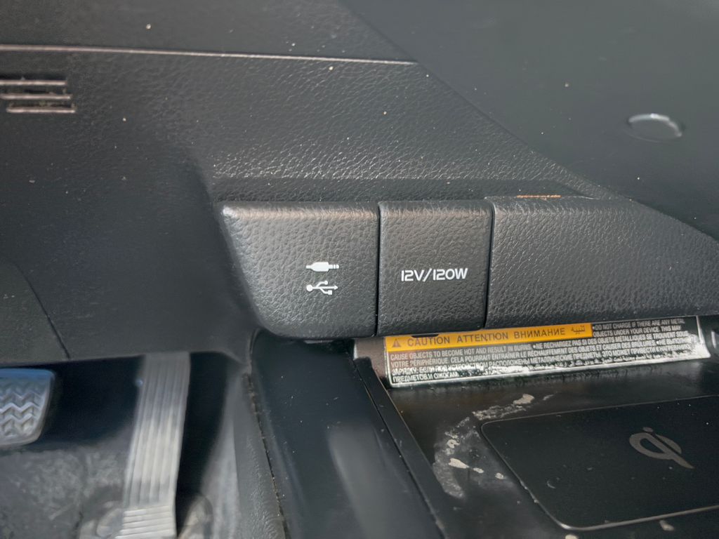 2018 Toyota Camry XSE 16