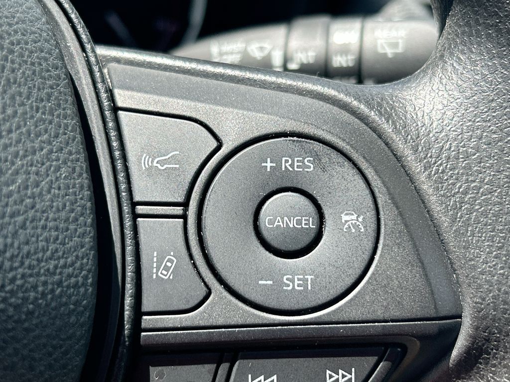 Thumbnail: 2025 Toyota RAV4 - 18
