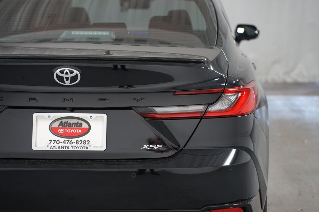 2025 Toyota Camry XSE 10