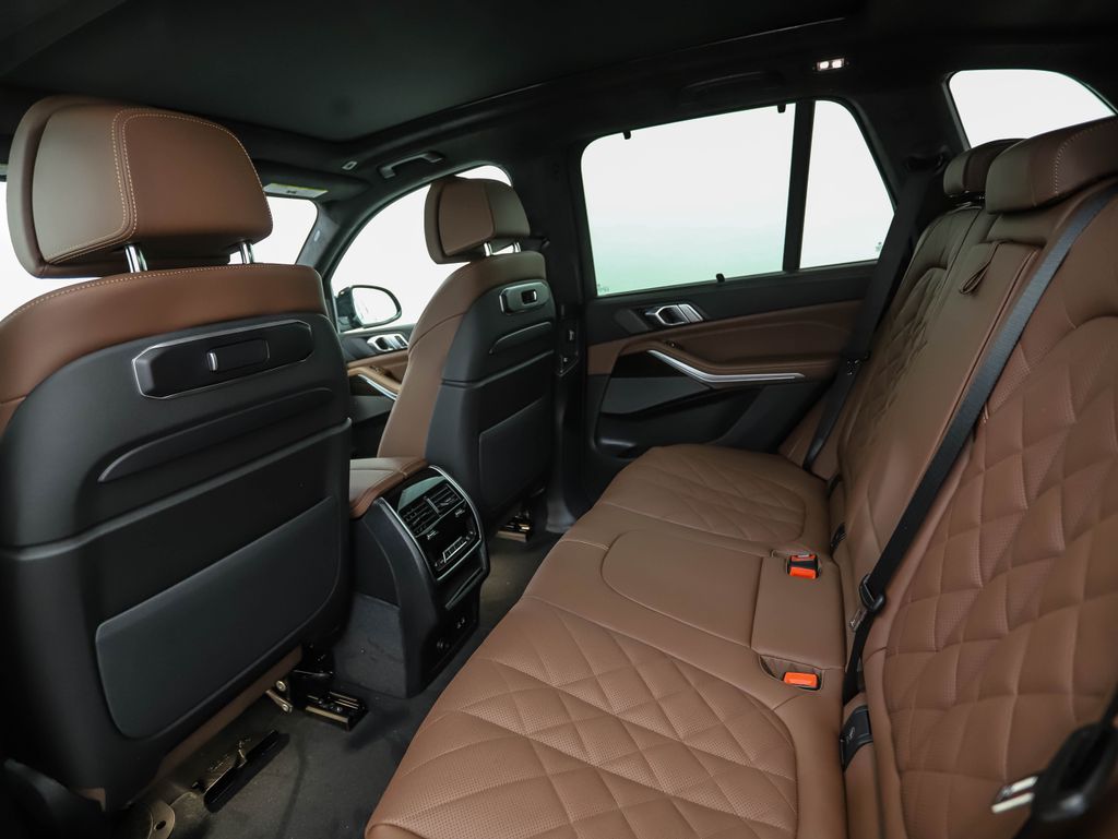 Thumbnail: 2026 BMW X5 - 21