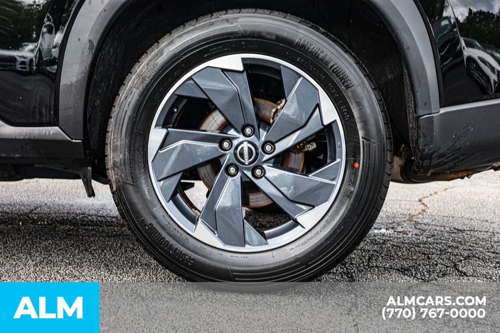 Used 2025 Black Nissan SV image 17