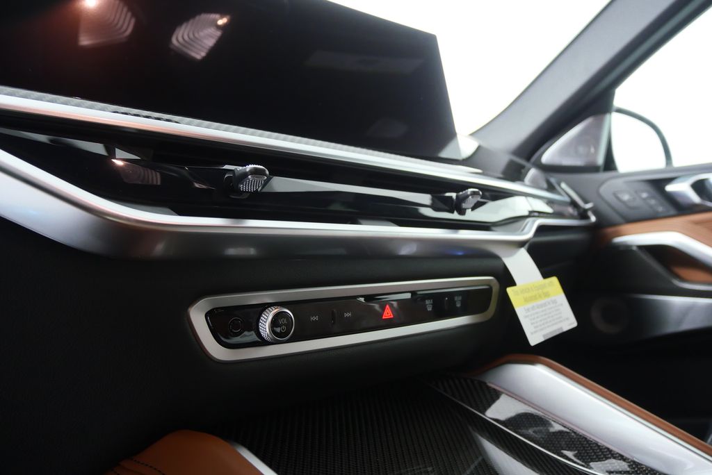 Thumbnail: 2026 BMW X6 - 21